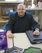 Thomas_at_West_Shore_Gallery_Book_Signing-306x387