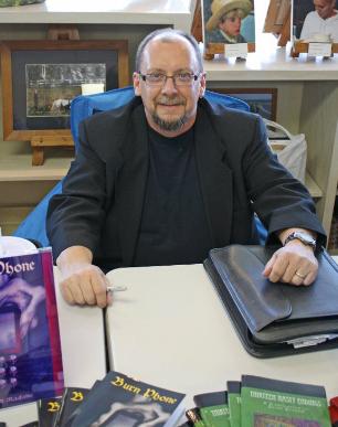 Thomas_at_West_Shore_Gallery_Book_Signing-306x387